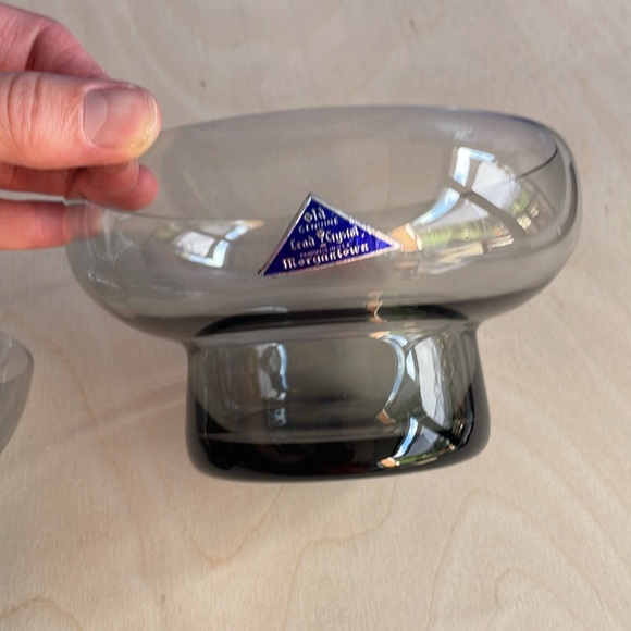 Mid Century Gray Smoke Glass Console Bowl and Taper Candle Holders Set, 1960s - Picture 7 of 7